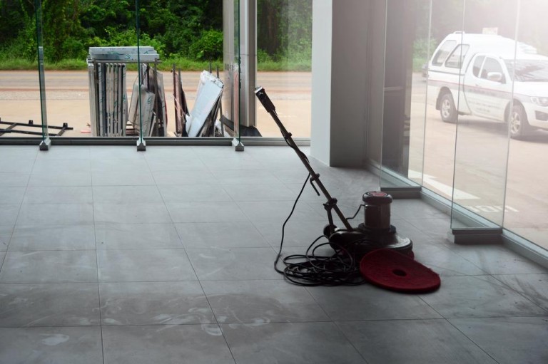 Les secrets d'un nettoyage des vitres impeccable à Ferrière-la-Grande